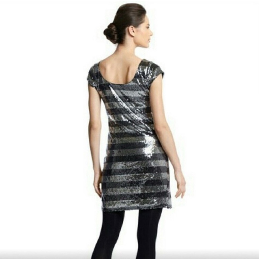 White House Black Market black & silver sequin mini dress, size XXS